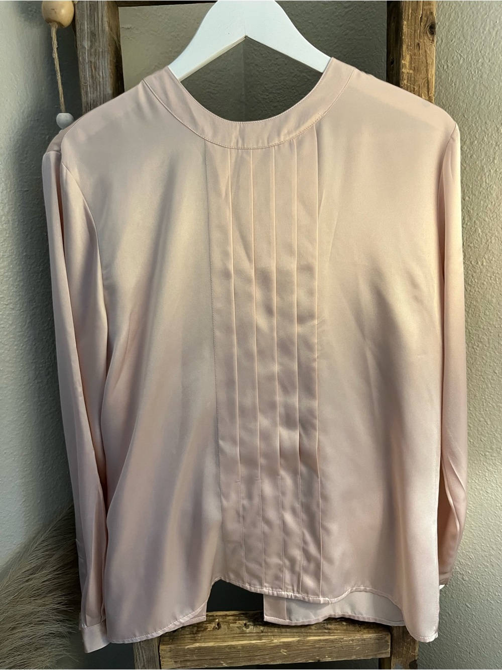 Women's vintage 100% polyester Blush Pintuck Long-Sleeve Top